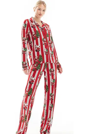 Chelsea Peers Jul - His & Hers - Pyjamassæt med langærmet skjorte med reverskrave og bukser med striber og vintage-julemandsprint i polyester