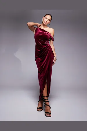 Jaded Rose Bordeauxrød maxikjole i velour med tekstur og oneshoulder
