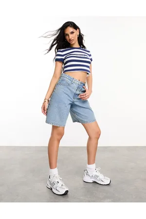 ASOS Weekend Collective - Longline-denimshorts i lyseblå vask
