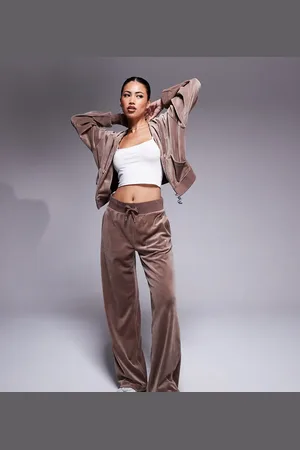 Juicy Couture Mokkabrune joggingbukser i velour med brede ben - Kun hos ASOS