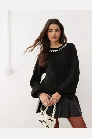 Miss Selfridge Kabelstrikket og trøje med kunstperler og rhinsten ved halsen