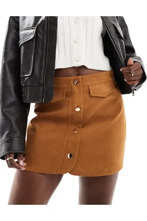 ASOS Lysebrunt skort med knapper foran og lommedetalje i imiteret ruskind
