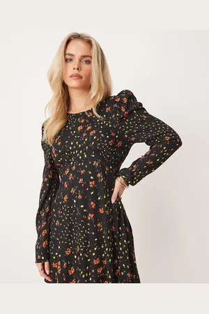 Miss Selfridge Sort tea-kjole med bånddetalje og blomstermønster