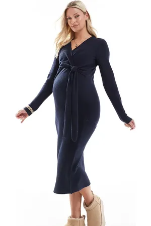 Mama;licious Mamalicious Maternity - Strikket marineblå maxikjole med knude foran