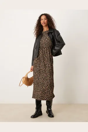 New Look Smock-midikjole med sløjfe på ryggen og leopardprint i krølstof-Brun
