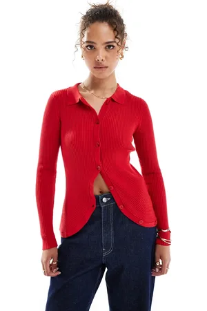 VERO MODA Rød ribstrikket top med polokrave og buet kant