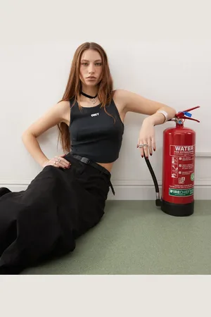 Obey Croptop med markant logo