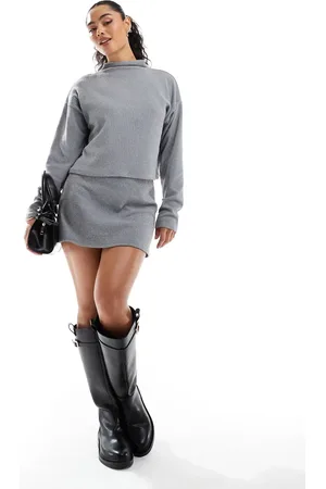 Miss Selfridge Grå og ribstrikket mini-skort