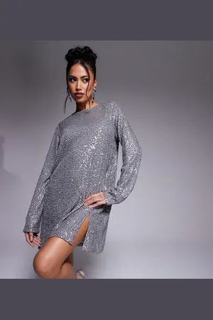 In The Style X Perrie Sian - Sølvfarvet shift-minikjole med lange ærmer og slids forneden i pailletstof - Kun hos ASOS