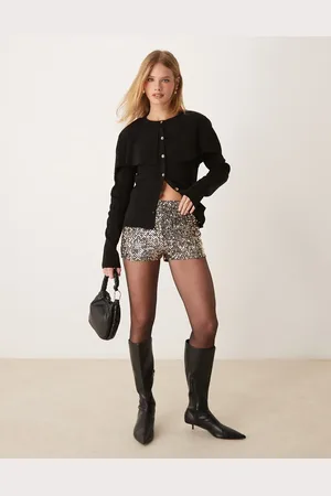 Miss Selfridge Kobberfarvede hotpants i pailletstof-Sort