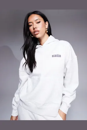 Kaiia Studio - Lysegråmeleret oversized hættetrøje med print på ryggen - Del af sæt
