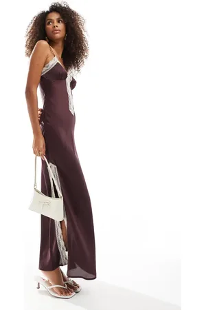 Miss Selfridge Brun cami-maxikjole med blondeindsatser