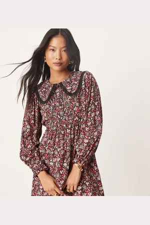 Miss Selfridge Minikjole med lange ærmer, blonder og print