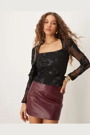 Gina Tricot Og transparent top med firkantet hals og broderede applikationer forskellige steder