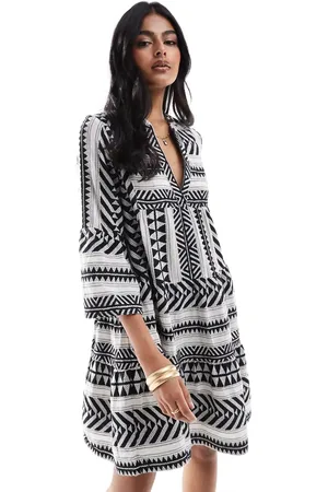 Accessorize Mini-kaftan til stranden med mørkebrunt og hvidt aztekerprint