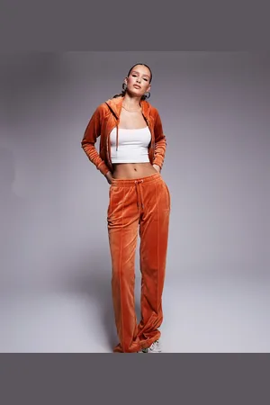 Juicy Couture Rustfarvede joggingbukser med lige ben i velour - Del af sæt - Kun hos ASOS-Orange