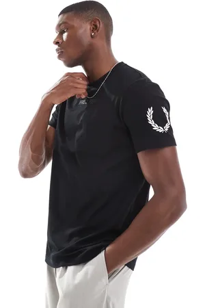 Fred Perry T-shirt med dobbelt logoprint