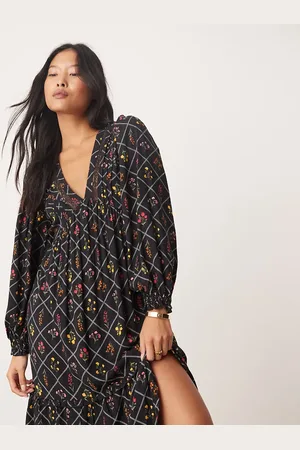 Miss Selfridge Maxikjole med detaljer og flere prints