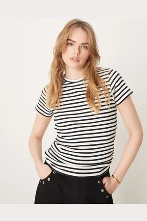 JDY Ribstrikket T-shirt med sorte og hvide striber