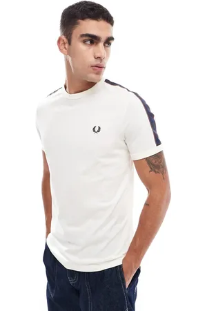 Fred Perry Rå T-shirt med logobånd og kontrastkanter