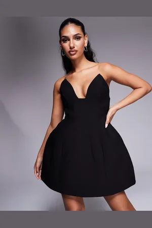 Bardot Minikjole med struktur og bandeau-snit