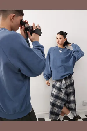 Reclaimed Unisex - Vasket sweatshirt i firkantet pasform