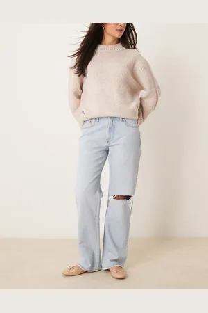 Abercrombie & Fitch Lavtaljede og posede lyseblå jeans med hul på knæet