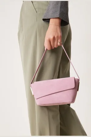 ASOS Lilla skuldertaske med asymmetrisk flap og metaldetalje på stroppen i ruskind