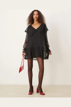 Miss Selfridge Mini-kittelkjole med blondekrave
