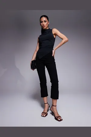 In The Style X Natalya Wright - Sorte capri-bukser med sideslidser i bengalin - Kun hos ASOS