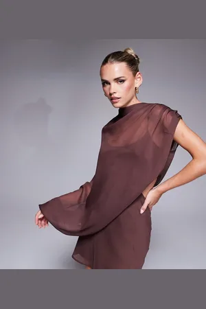 ASOS ASOS DESIGN Petite - Chokoladebrun asymmetrisk minikjole med høj hals, drapering og udskæringsdetalje