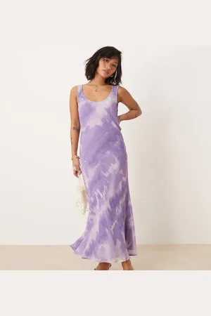 ASOS ASOS DESIGN Petite - Slip-midikjole med dyb rund hals og lilla batikprint i chiffon-Multifarvet