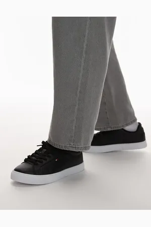 Tommy Hilfiger Sorte sneakers i læder med ikonlogo