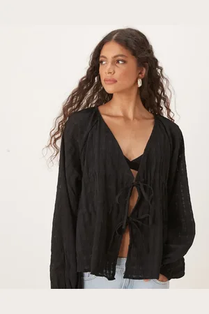 ASOS Bluse med tekstur, dyb udskæring og bindedetalje