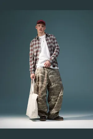 ASOS Oversized og baggy bukser med camouflageprint