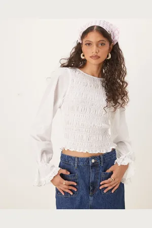 ASOS Elfenbensfarvet bluse med smocksyninger og blondedetaljer