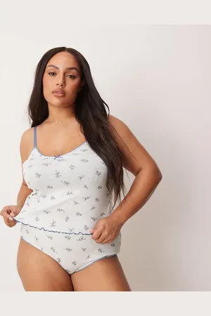 ASOS ASOS DESIGN Curve - Freya - Blåt sæt med cami-top og briefs med småblomstret print i pointelle