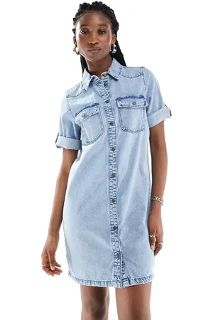 Noisy May Lyseblå og forvasket minikjole i denim med opsmøgede ærmer-Sort