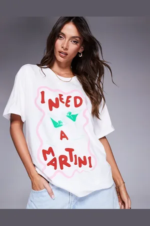 In The Style Og oversized T-shirt med "I Need a Martini"-slogan