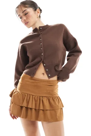 Miss Selfridge Gyldenbrun westernskort i ruskindslook med flæsedetalje