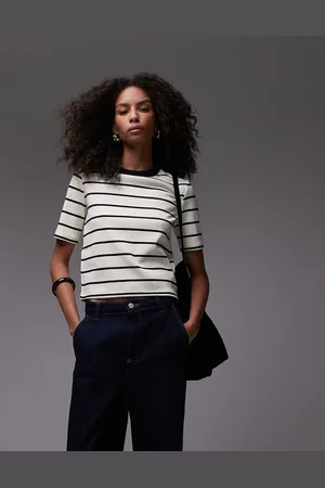 MANGO T-shirt med kontrasterende hals og striber