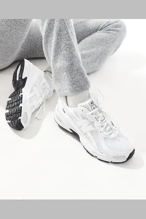 New Balance 740 sneakers i fra