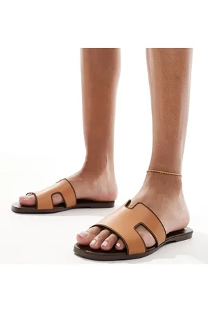 Schuh Tandra - Gyldenbrune flade sandaler i læder