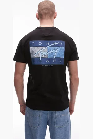 Tommy Hilfiger T-shirt med flagprint og grafik på ryggen