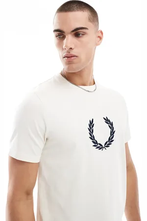 Fred Perry Offwhite T-shirt med laurbærkrans og tekstur