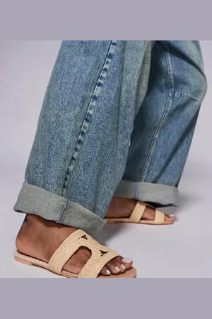 Public Desire Inferno - Cremehvide sandaler i raffia