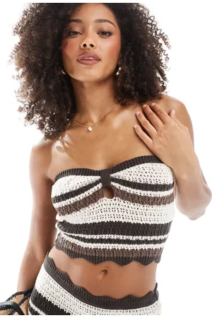 The Frolic Hæklet og cropped bandeau-strandtop med brune striber - Del af sæt - Kun hos ASOS