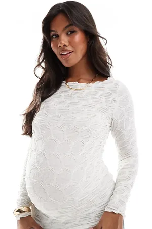 Mama;licious Mamalicious Maternity - Hvid langærmet jerseytop med 3D-tekstur