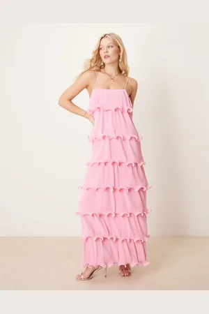 Pretty Lavish Pink lagdelt maxikjole med flæser-Lyserød
