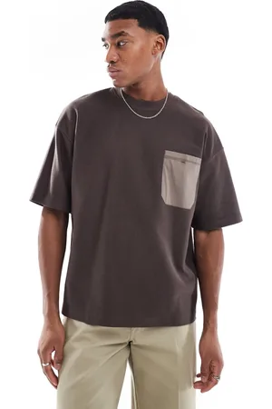 Pull&Bear T-shirt med kontrasterende lomme i firkantet pasform
